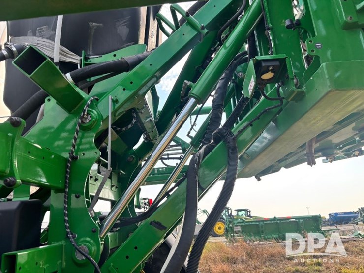 2025-john-deere-616r-image-51
