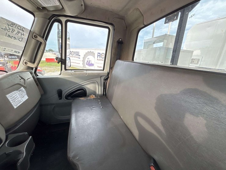 2018-international-durastar-4300-image-19