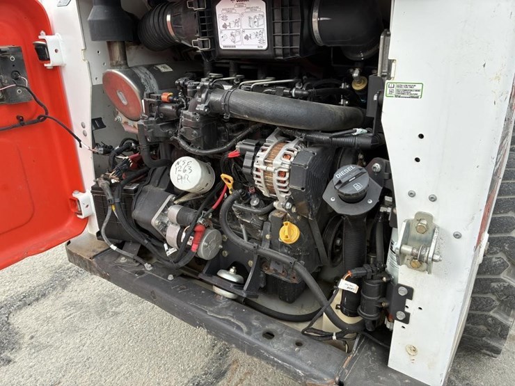 2021-bobcat-s590-image-10