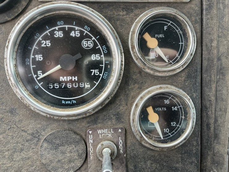 1995-ford-l9000-image-100