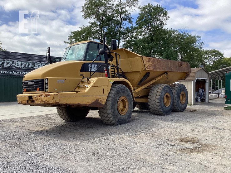 2010-caterpillar-740-image-8