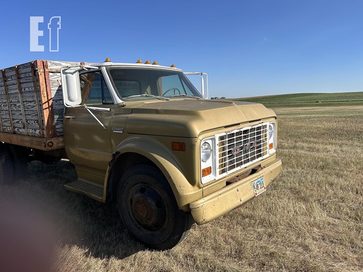 1970-gmc-5500-image-2