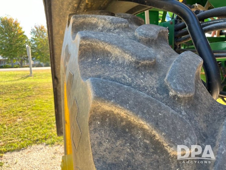 2019-john-deere-r4045-image-36