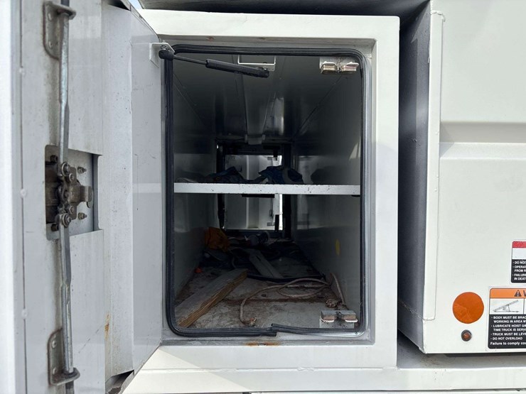 2018-international-durastar-4300-image-22