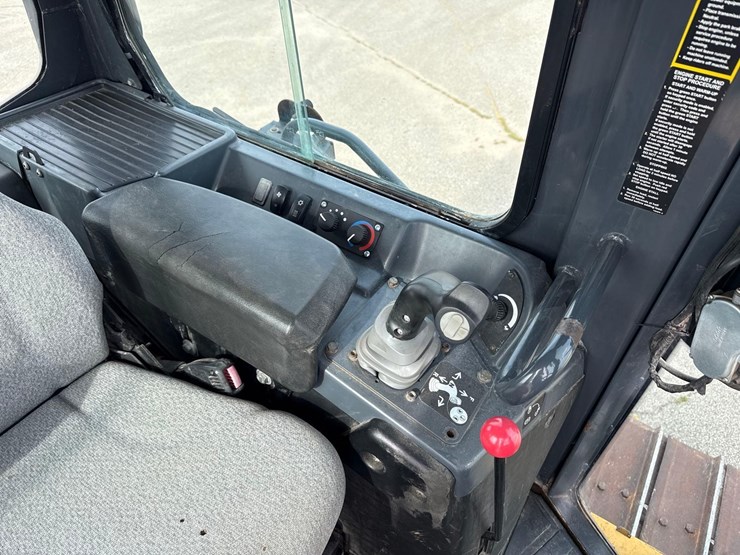 deere-700k-lgp-image-23