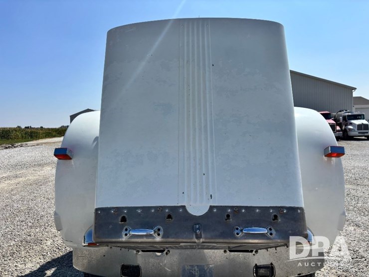 1986-peterbilt-359-image-54