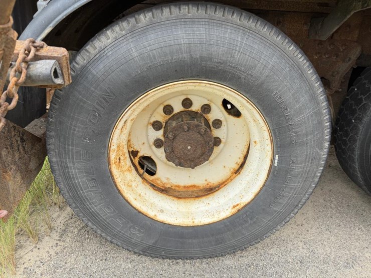 #1084-•-2006-sterling-tandem-axle-patrol-truck-image-96