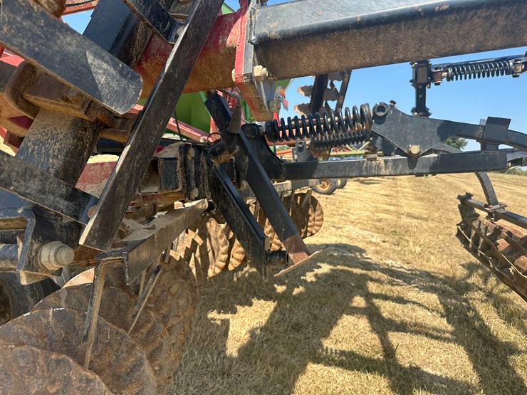case-ih-330-image-31
