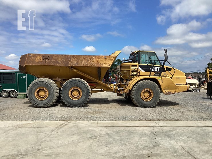 2010-caterpillar-740-image-5