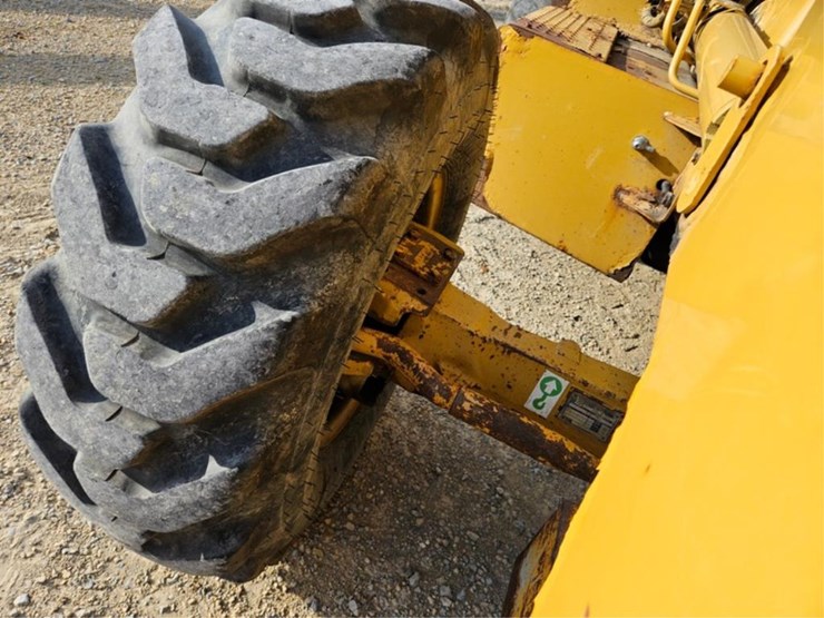 caterpillar-430d-image-52