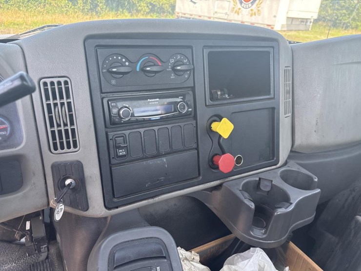 2014-international-durastar-4400-image-42
