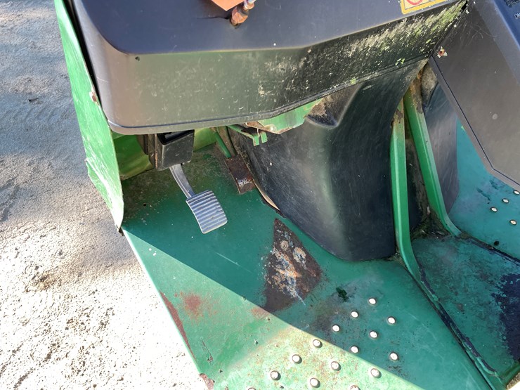 john-deere-gator-image-5