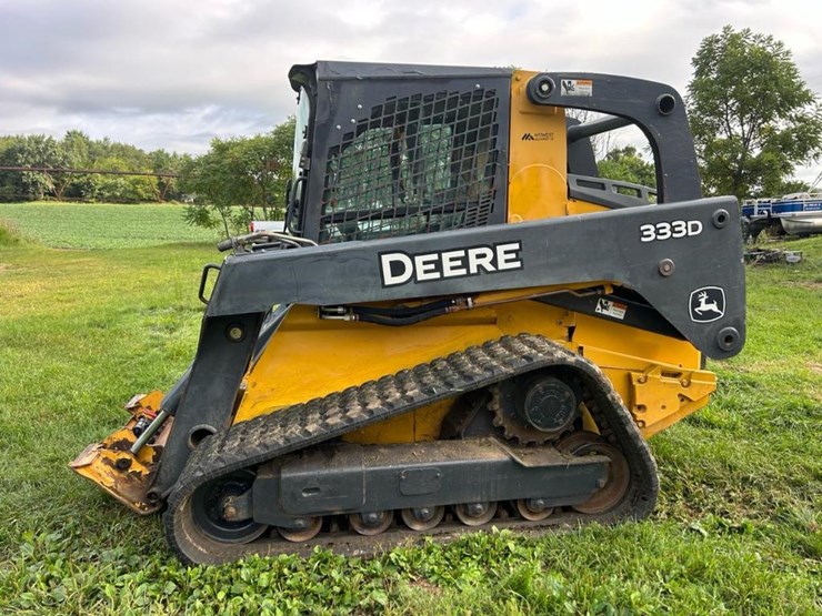 2012-deere-333d-image-4