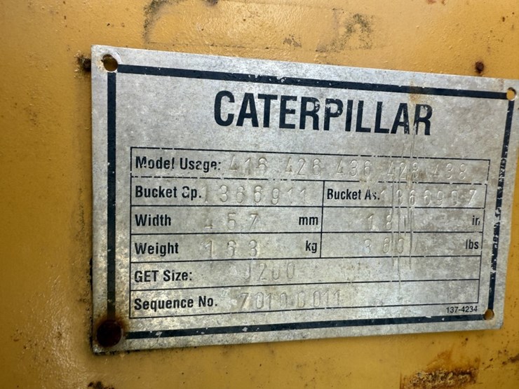 caterpillar-416-image-8