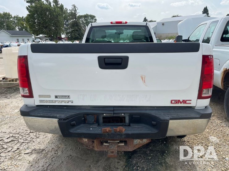 2012-gmc-3500hd-image-25