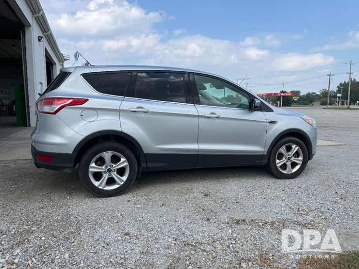2015-ford-escape-se-image-6
