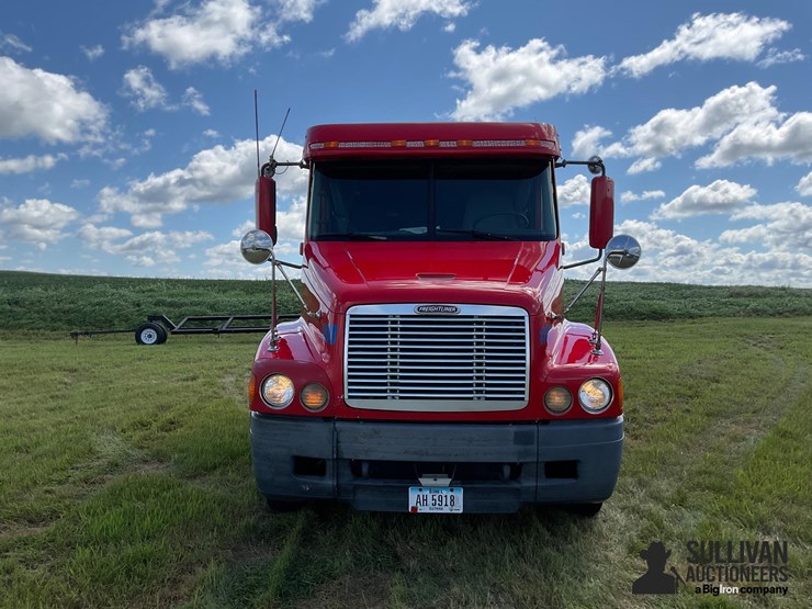 1998-freightliner-flc112-image-2
