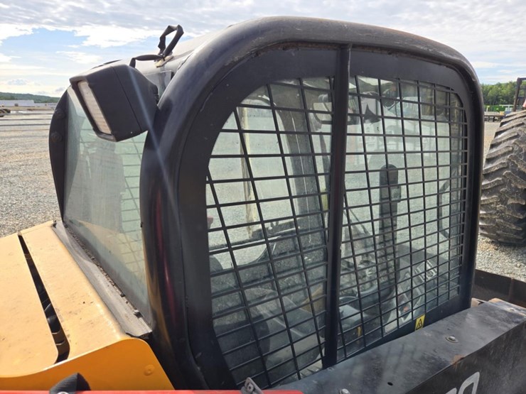 2010-jcb-180-image-34