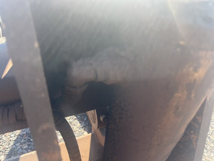 #2676-•-jrb-approx-96“-loader-grapple-image-7