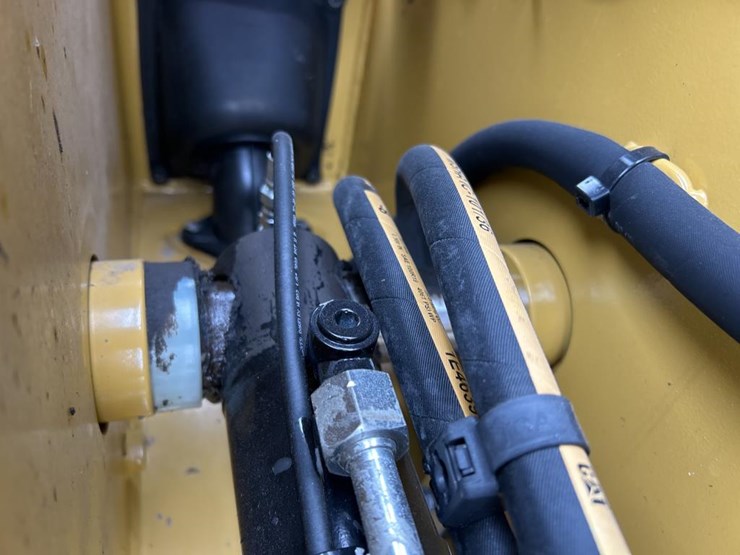 caterpillar-226d3-image-35