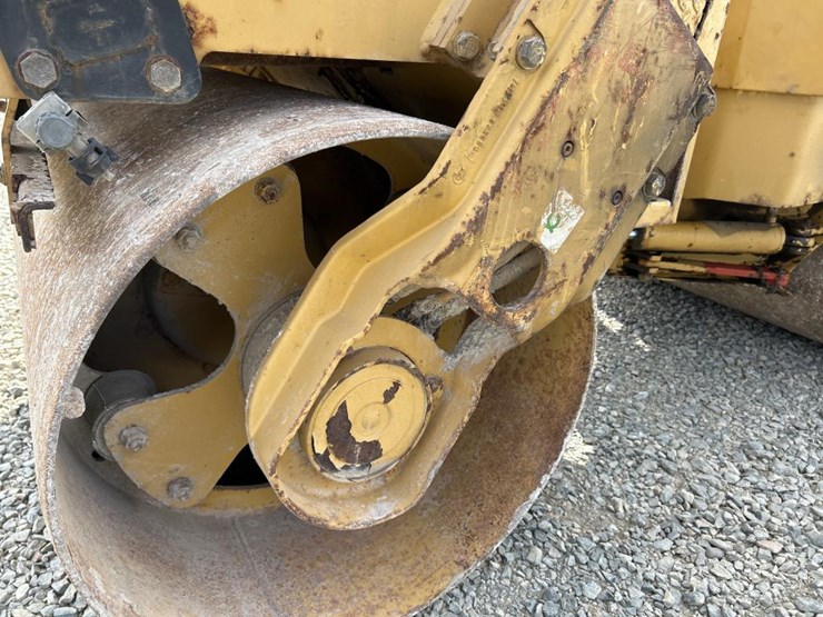 caterpillar-cb-224c-image-28