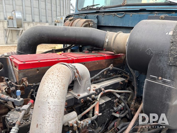 1995-ihc-9400-dry-tender-truck-(pz13881)-image-29