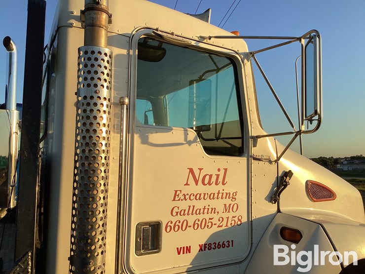 1999-kenworth-t300-image-17