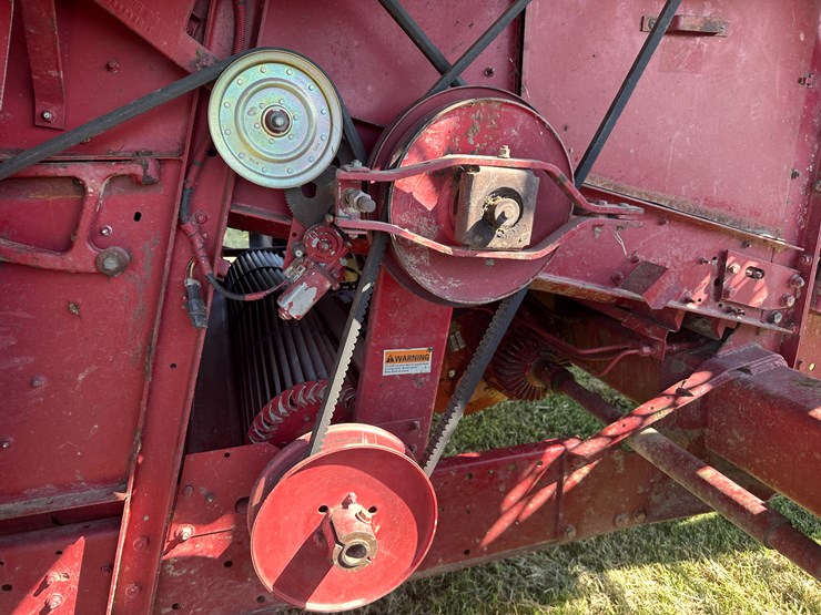#32155-•-1997-case-international-2188-combine-image-58