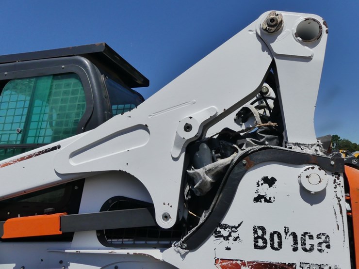 2012-bobcat-t870-image-7