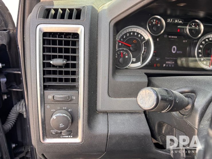 2016-dodge-ram-1500-image-81