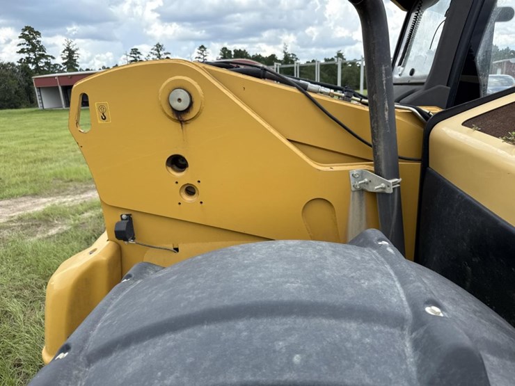 caterpillar-th407c-image-26