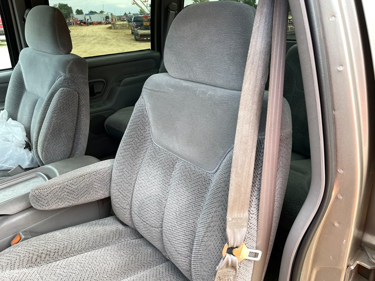 1999-gmc-2500-image-60