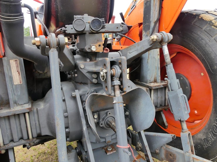 2016-kubota-m5660su-image-6