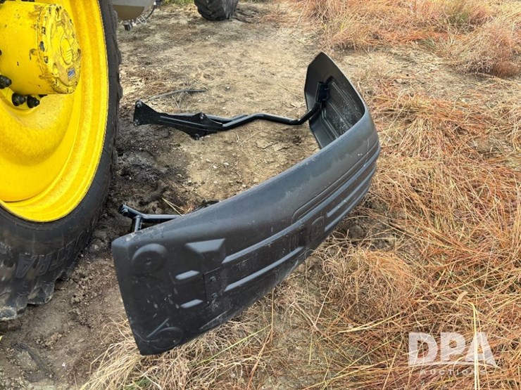 2025-john-deere-616r-image-34