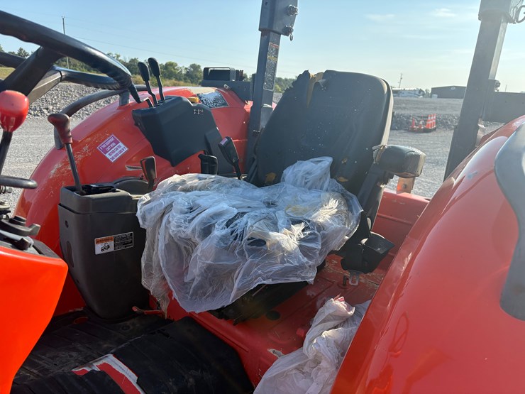 kubota-m8560d-image-14