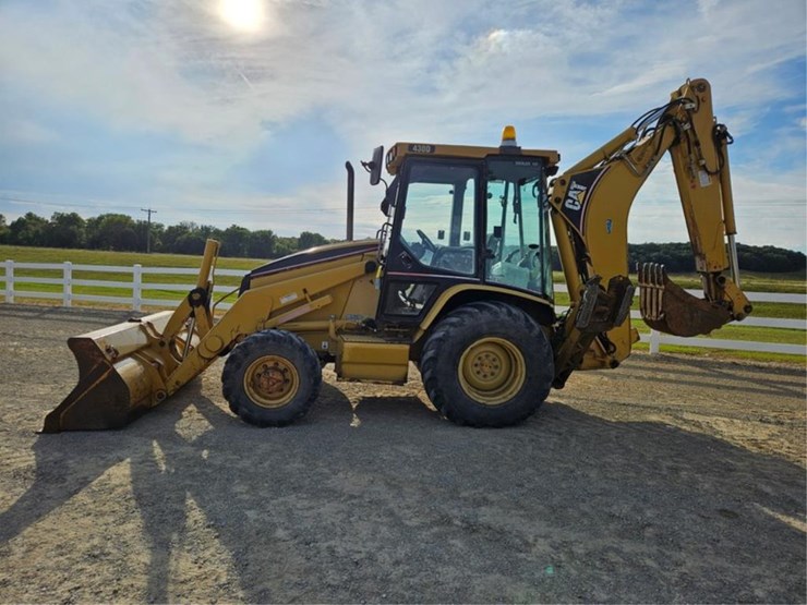 caterpillar-430d-image-2