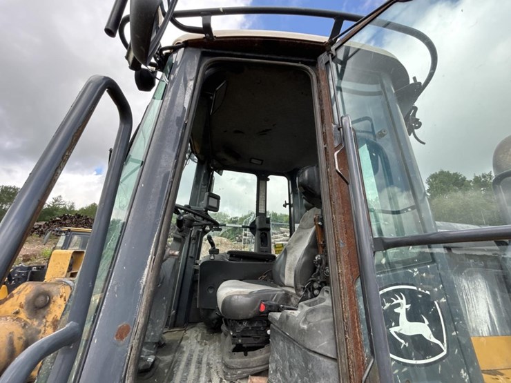 2014-deere-824k-image-64