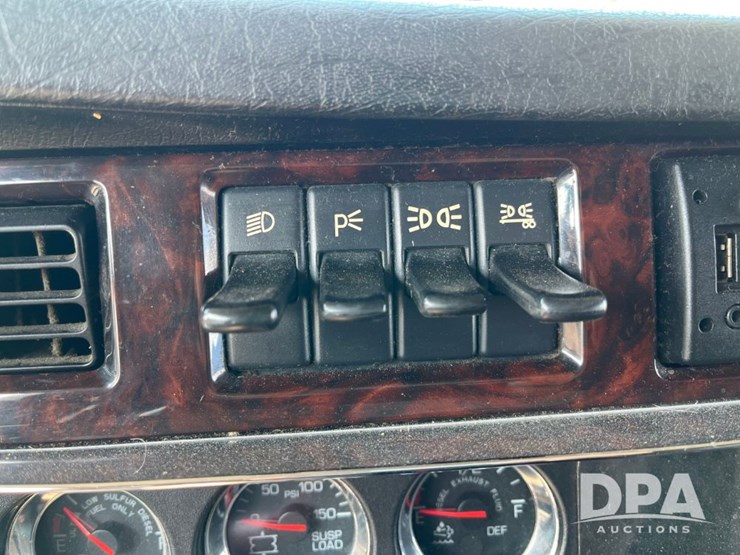 2013-kenworth-t660-image-69