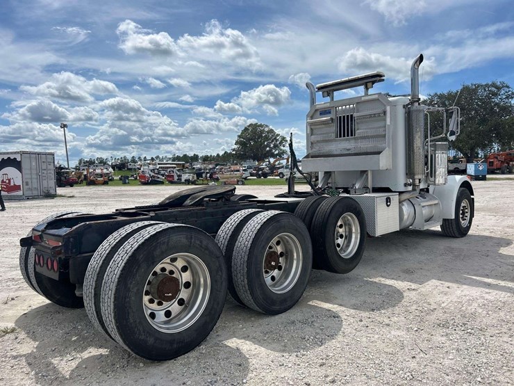 2006-peterbilt-379-image-5