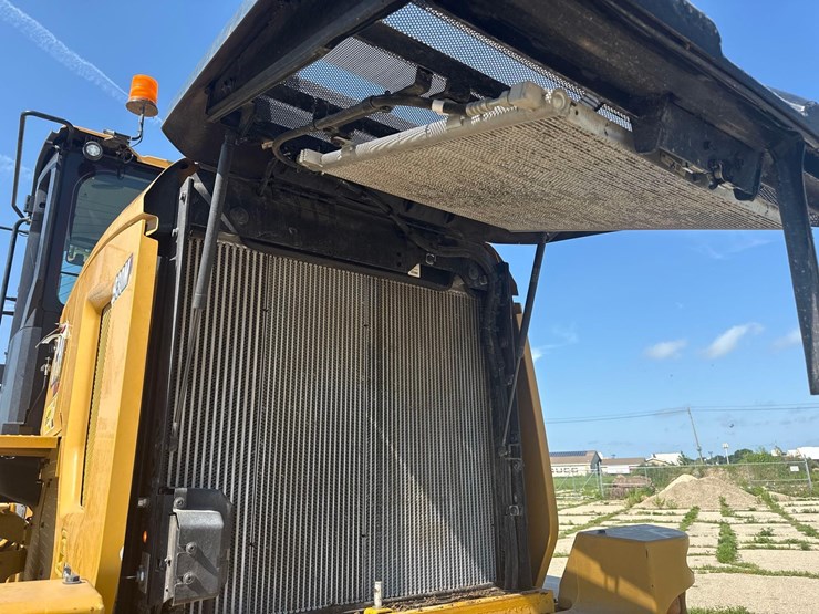 2023-caterpillar-930m-image-14
