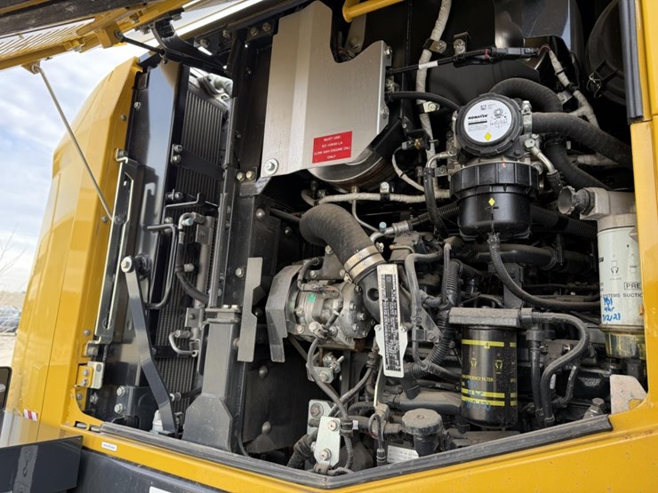 2021-komatsu-wa200-8-image-35