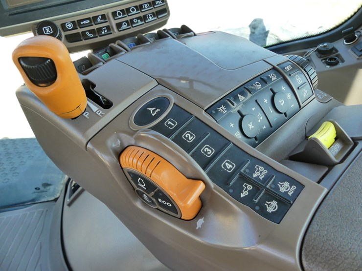 john-deere-8345r-image-17