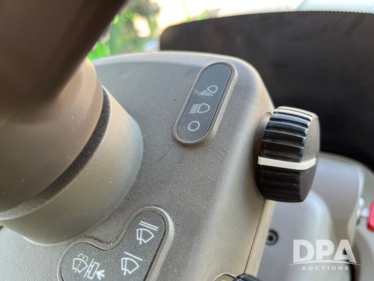 2019-john-deere-r4045-image-91