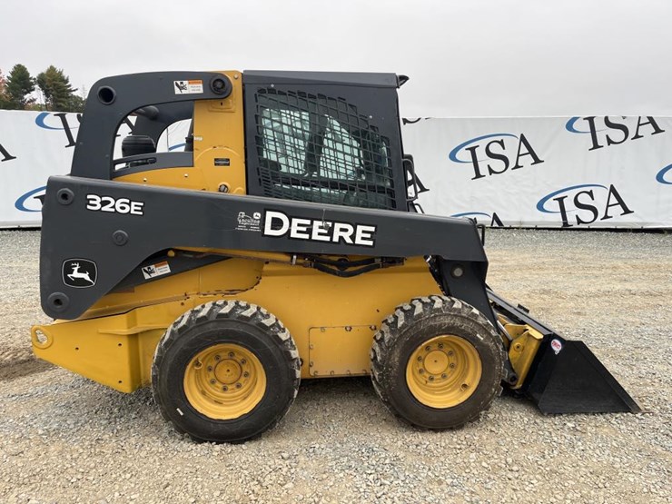 2014-deere-326e-image-6