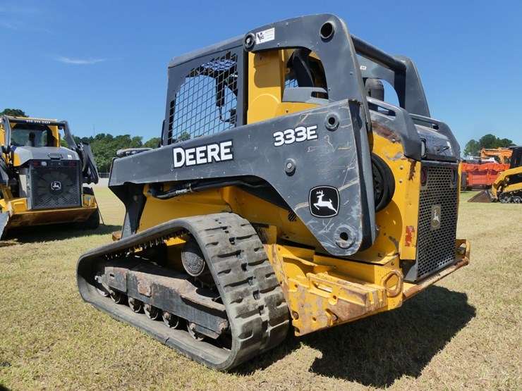 deere-333e-image-4