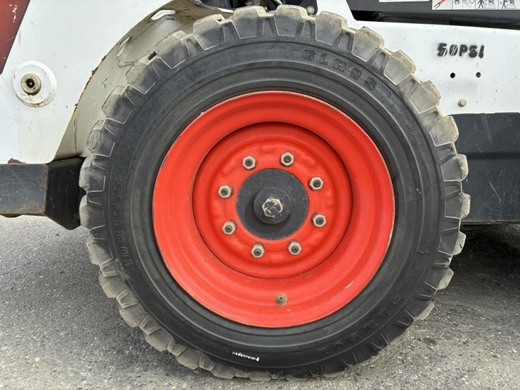 2021-bobcat-s590-image-13