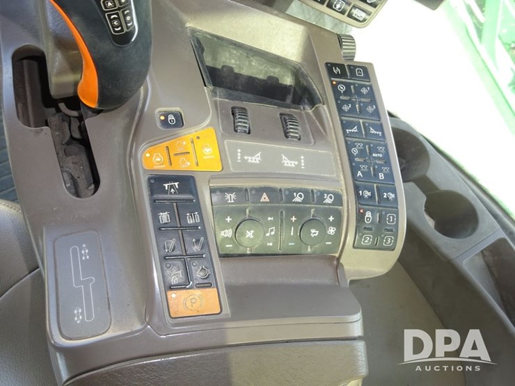 2020-john-deere-f4365-image-112
