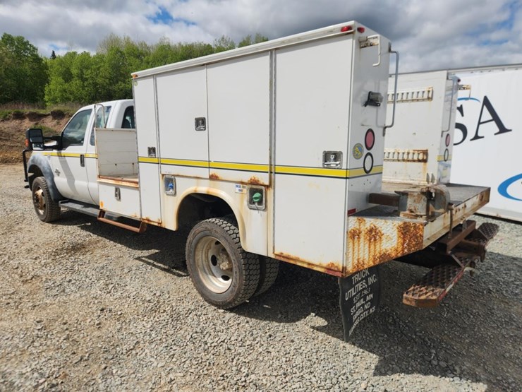 2011-ford-f550-image-3