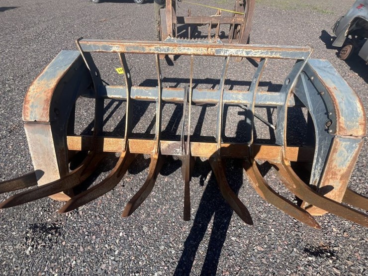#2677-•-jrb-approx-136“-loader-grapple-image-9