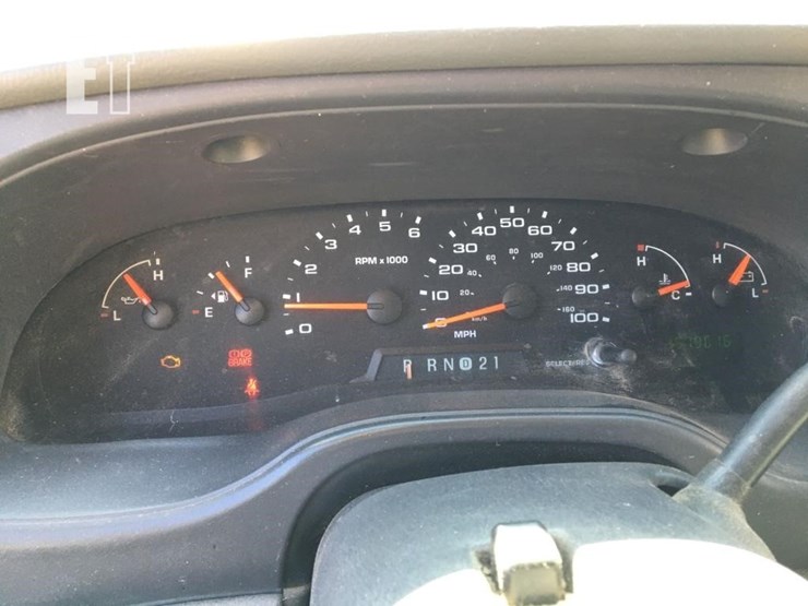 2004-ford-e250-image-6